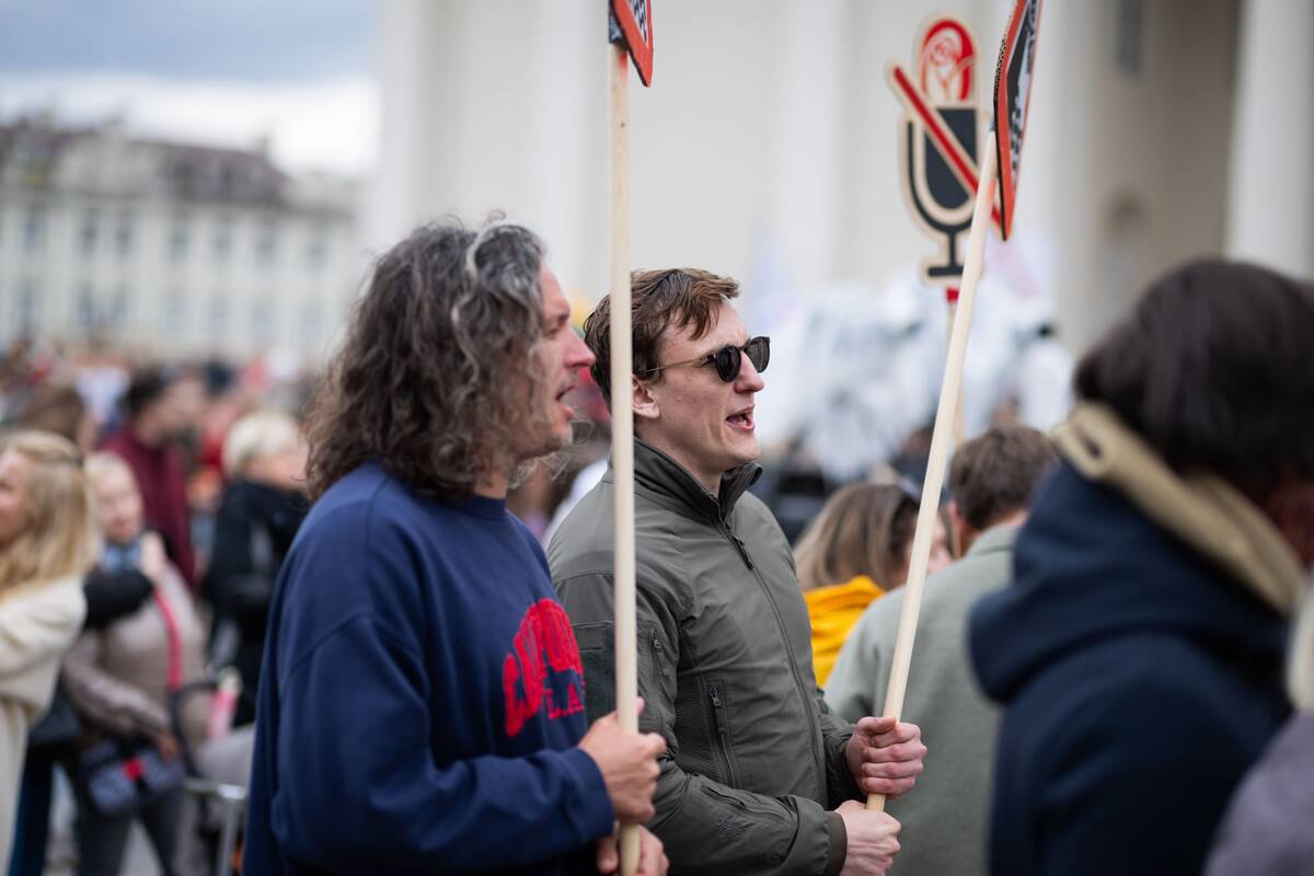 Vilniaus Katedros aikštėje surengta protesto akcija „Šalin rankas nuo laisvo žodžio“