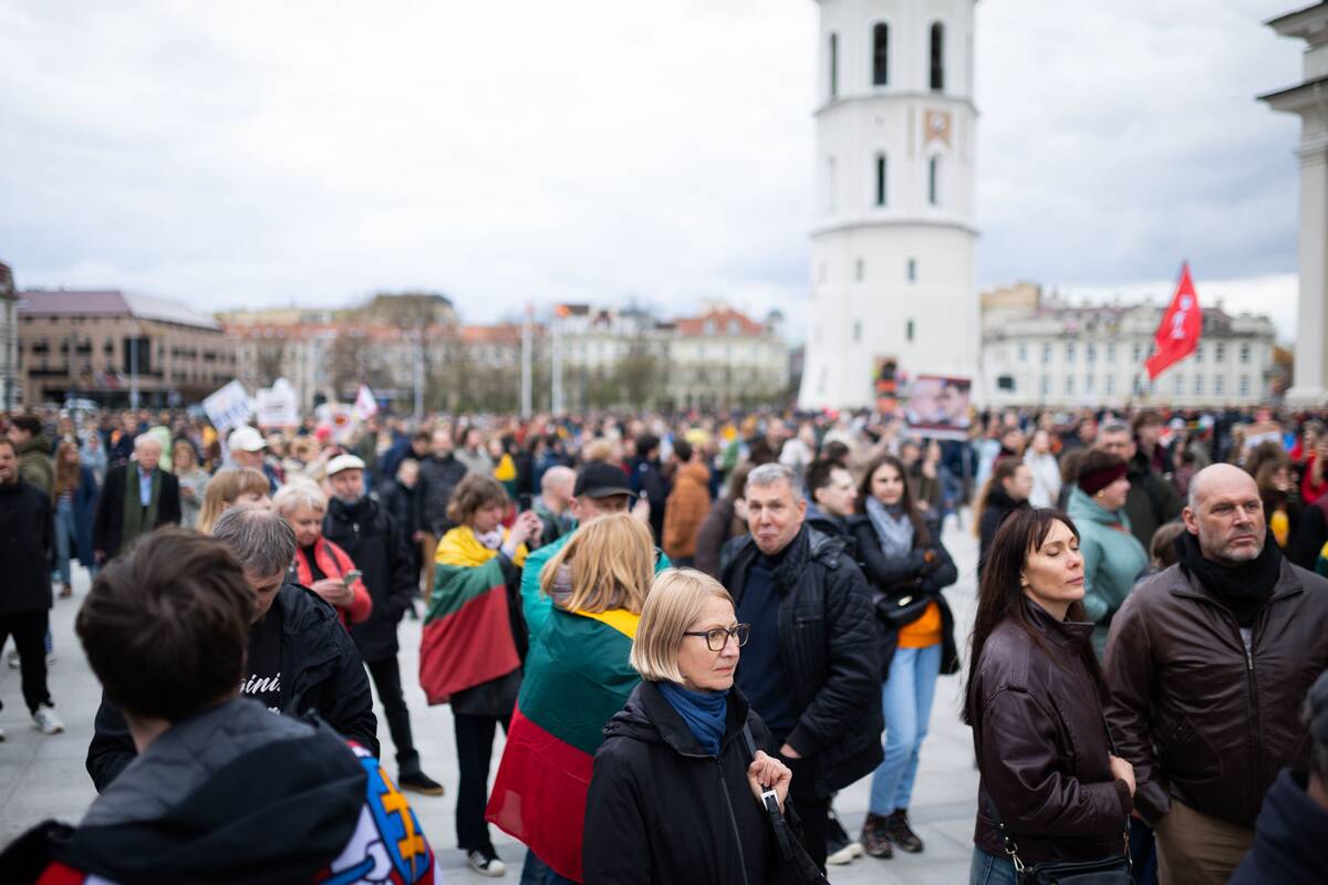 Vilniaus Katedros aikštėje surengta protesto akcija „Šalin rankas nuo laisvo žodžio“