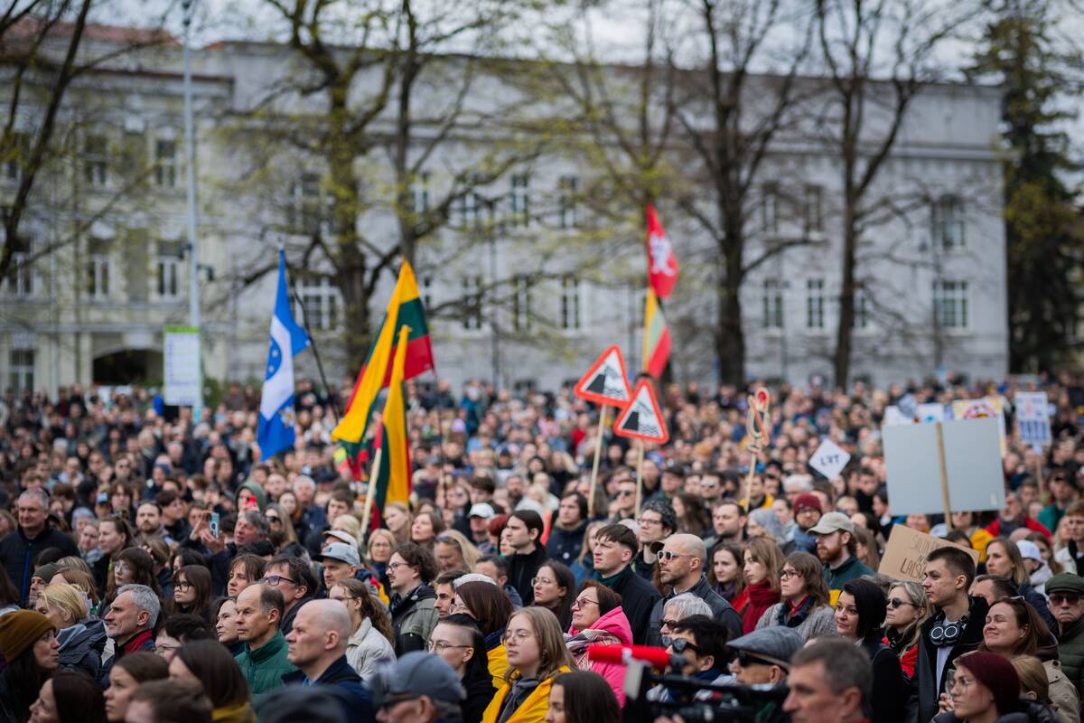 Vilniaus Katedros aikštėje surengta protesto akcija „Šalin rankas nuo laisvo žodžio“