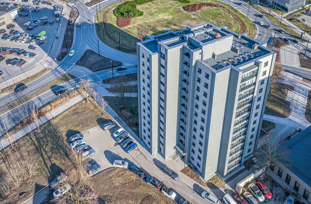  Daugiabutis Tuskulėnų g. 2, Vilniuje, po renovacijos.