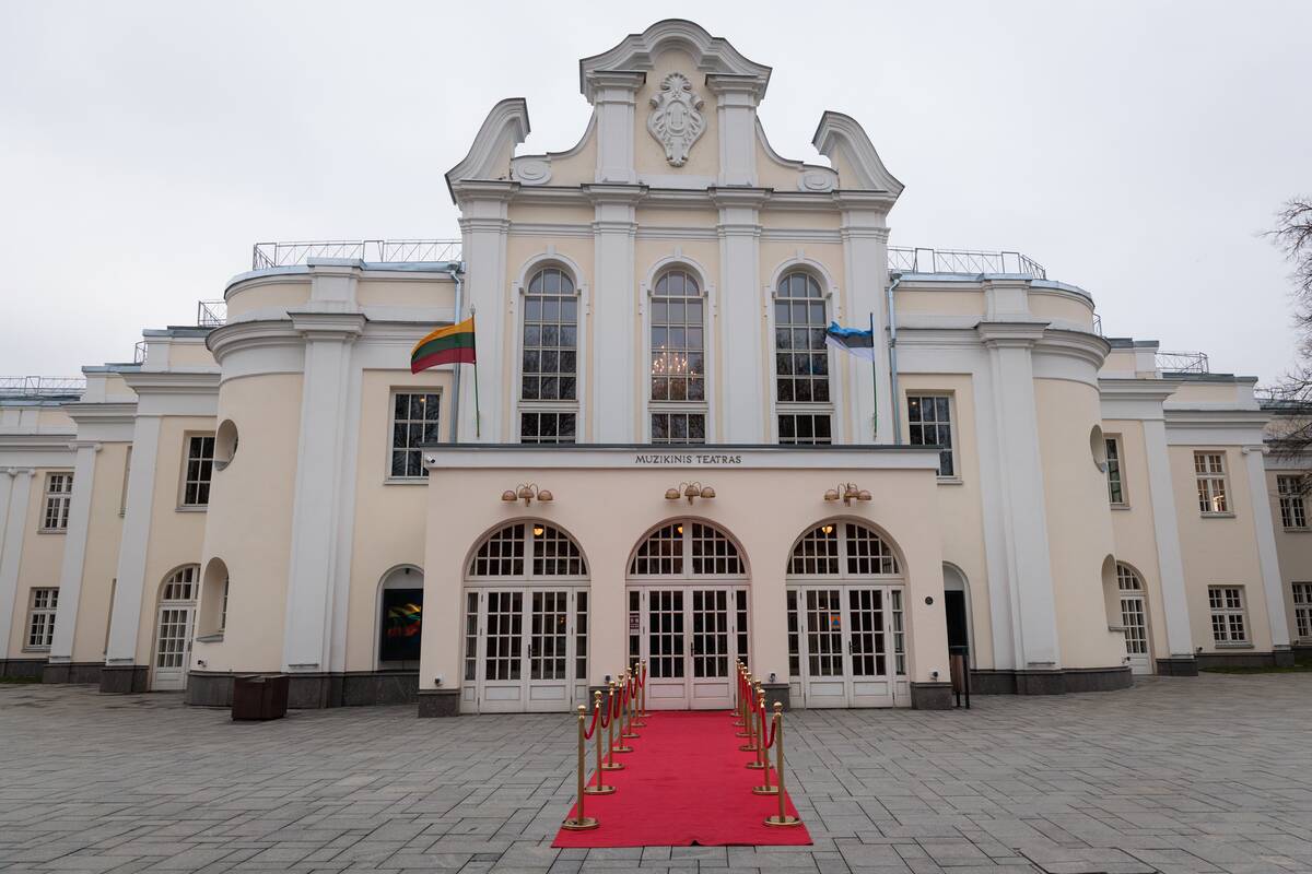 Estijos prezidento vizitas Kauno muzikiniame teatre