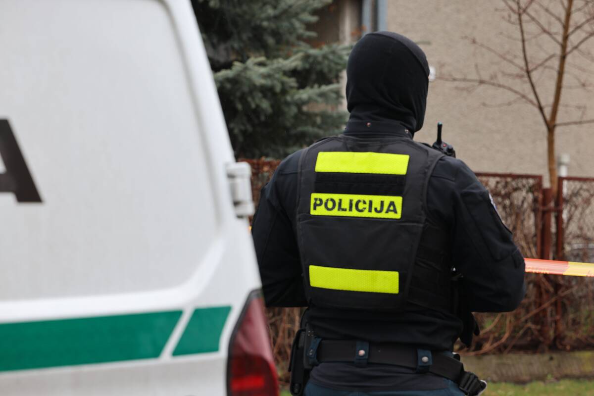 Po grėsmingo pranešimo į Sargėnus lėkė „Aras“