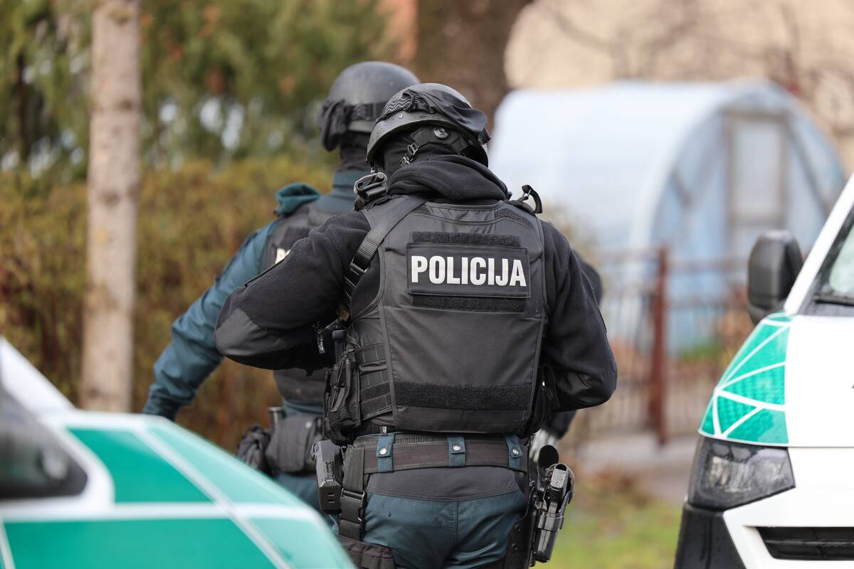Po grėsmingo pranešimo į Sargėnus lėkė „Aras“