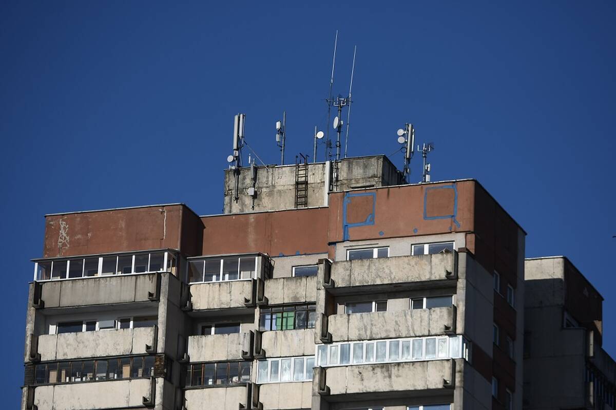 
<span>RRT: daugiabučių bendrijos negali riboti interneto tiekėjų plėtros</span>
