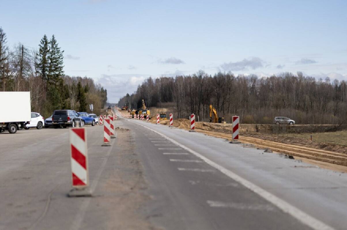 
<span> „Via Lietuva“: šis  vairuotojų nemėgstamas kelias pasikeis neatpažįstamai</span>
