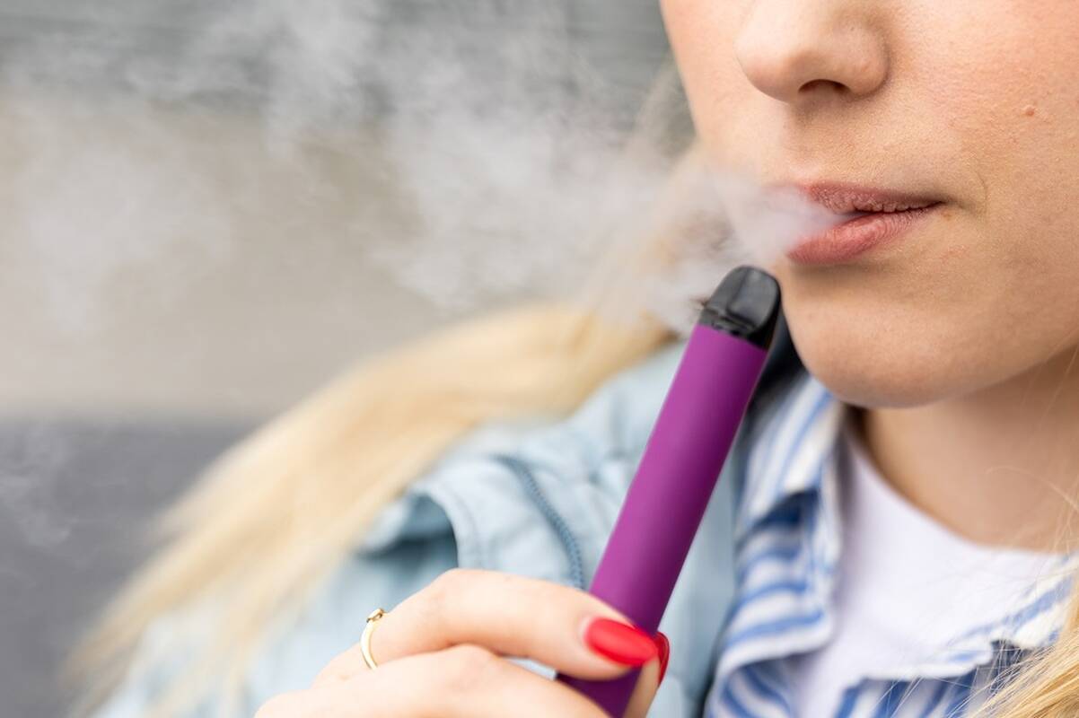 
<span> Dėl vienkartinių elektroninių cigarečių draudimo „susirėmė“ valdantieji ir opozicija</span>
