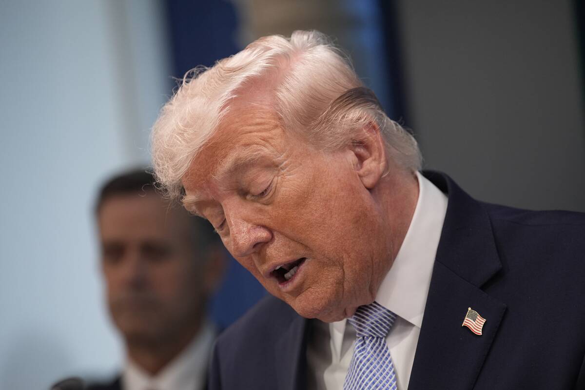 
<span>JAV įstatymų leidėjai reiškia skirtingas nuomones dėl Trumpo paliaubų</span>
