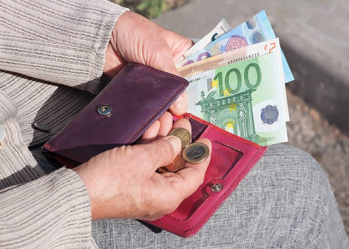 
<span>Pensijų gavėjams – svarbūs pokyčiai: siūloma keisti tvarką</span>
