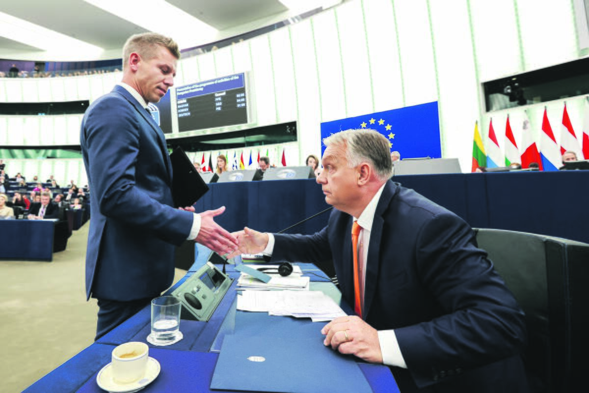 Perspektyva: P. Magyaras (kairėje) iš V. Orbano perims ne tik Vengrijos valdžios vairą, bet ir atsakomybę už sudėtingą metą išgyvenančią šalies ekonomiką.