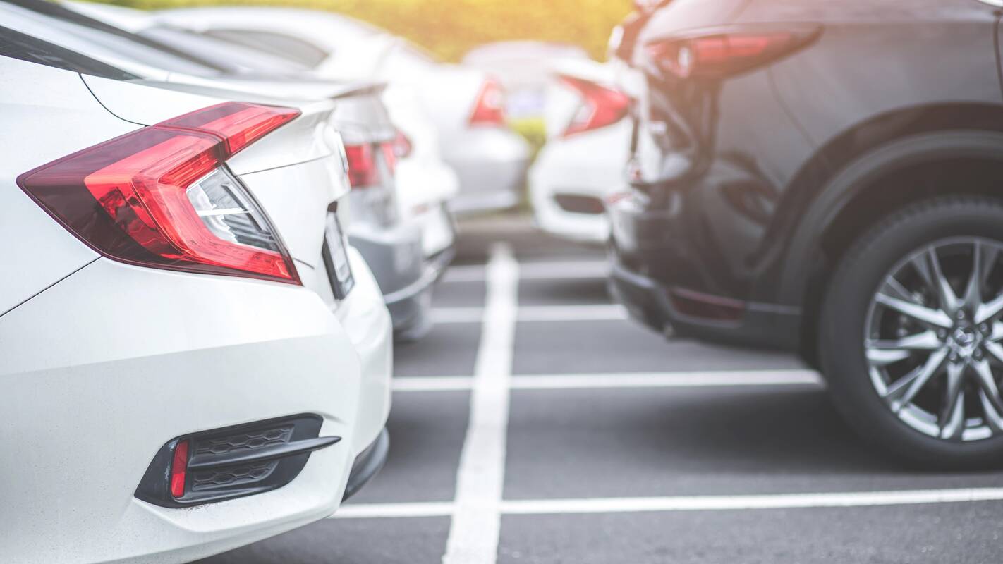 
<span>Nemokamas naktinis automobilių statymas: kur rasti vietą?</span>
