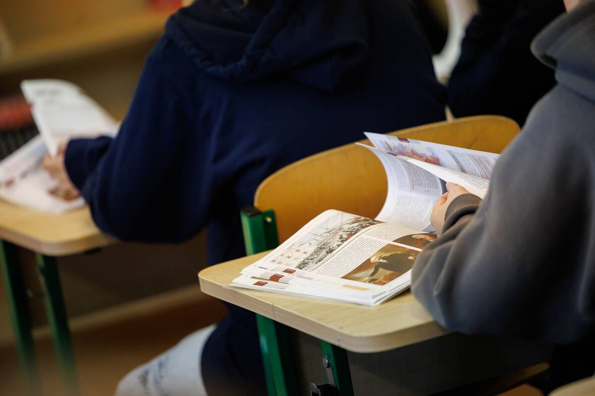 
<span>Suvalkų lietuvių pagrindinei mokyklai suteiktas „Vienybės“ vardas</span>
