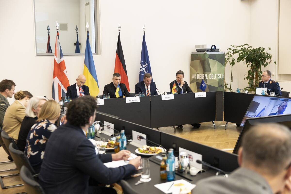 
<span>NATO vadovas paragino sąjungininkes nepamiršti Ukrainos</span>
