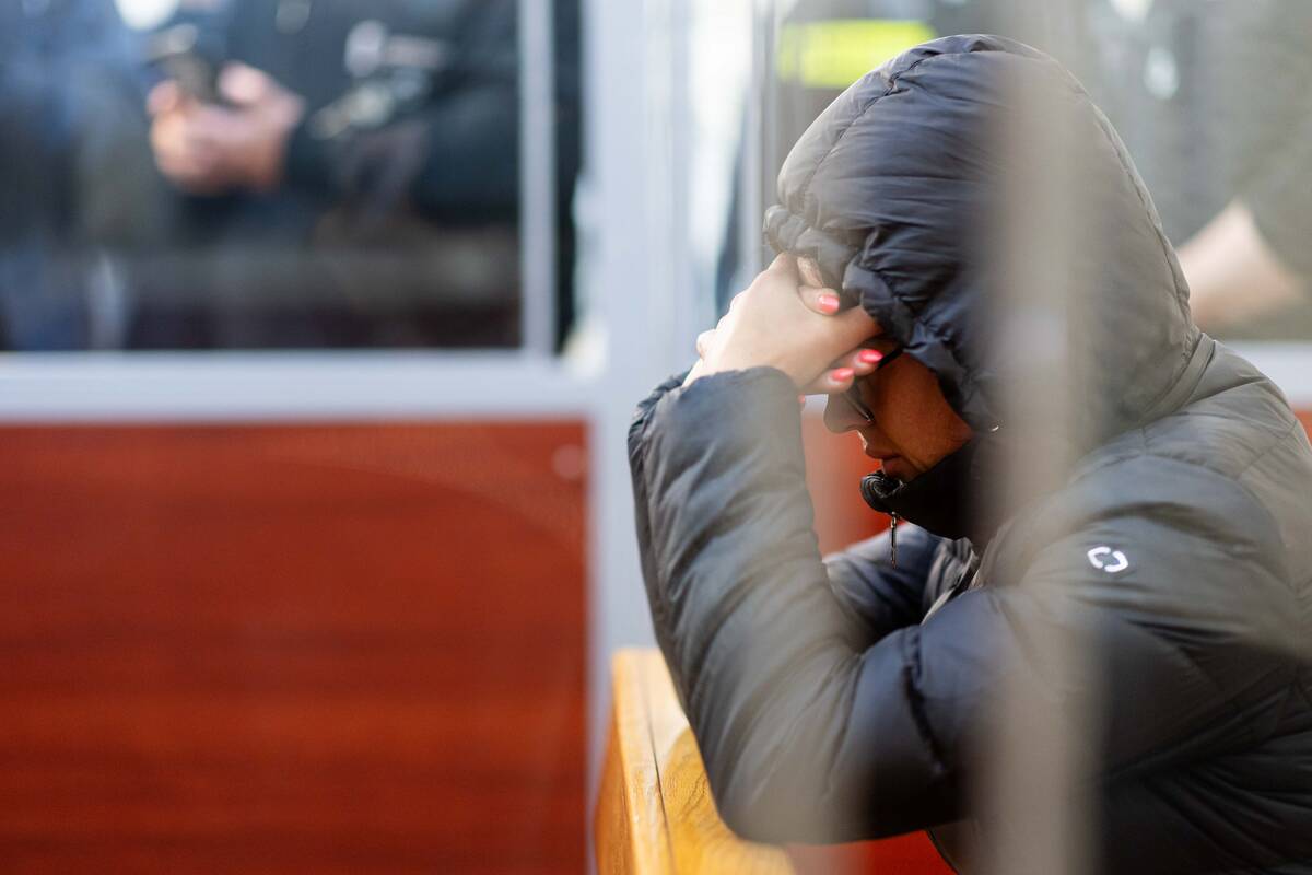 Paramediko nužudymas: į teismą atvesta trečioji įtariamoji