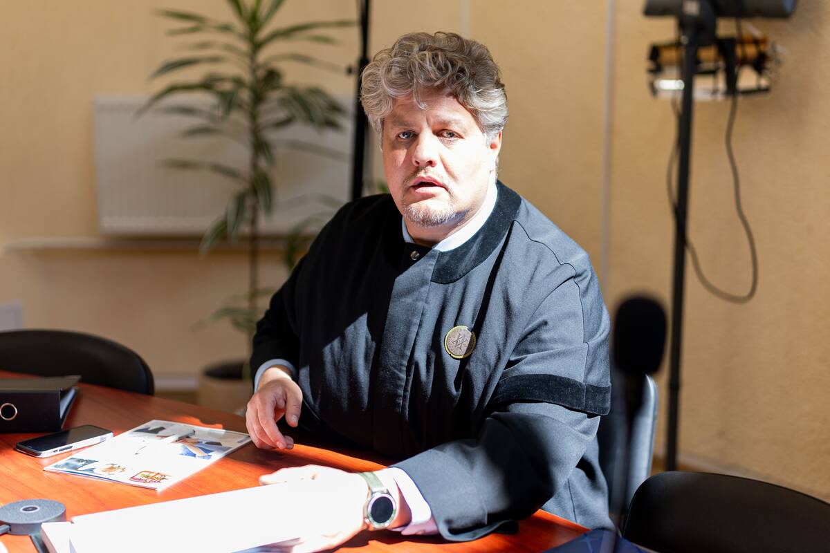 Paramediko nužudymas: į teismą atvesta trečioji įtariamoji