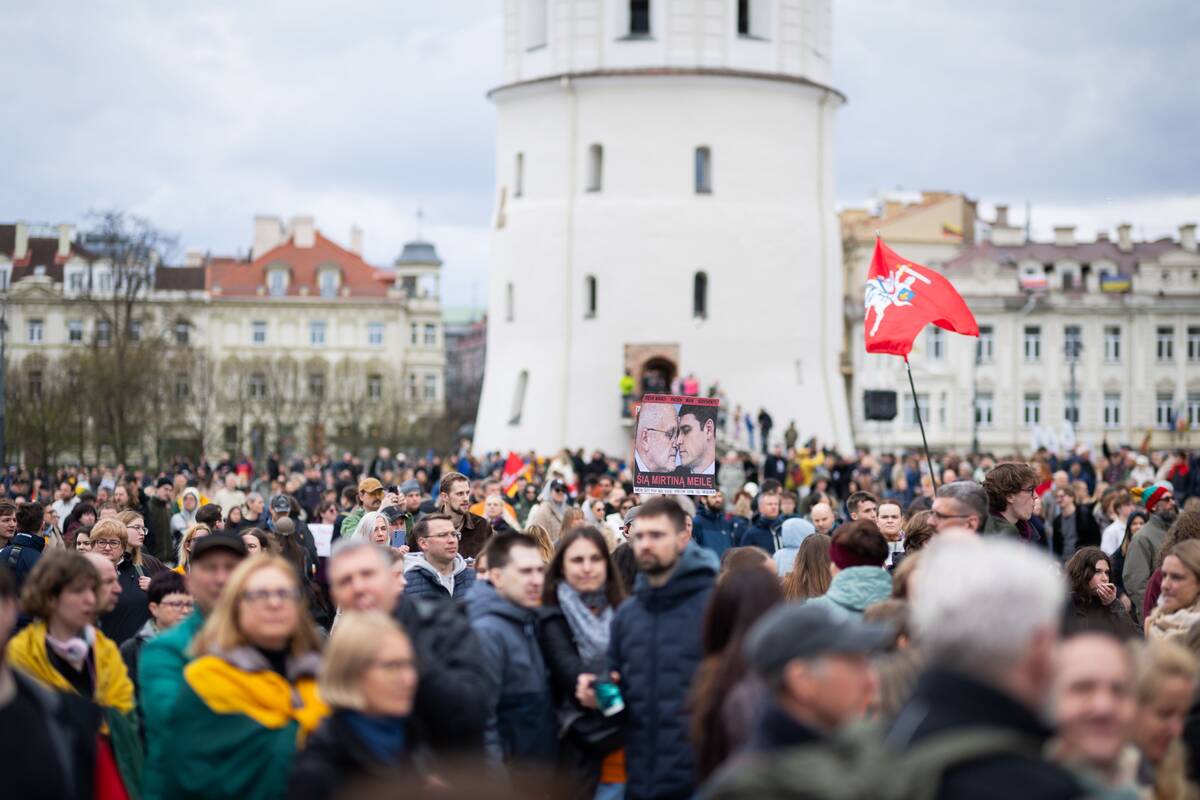 Vilniaus Katedros aikštėje surengta protesto akcija „Šalin rankas nuo laisvo žodžio“