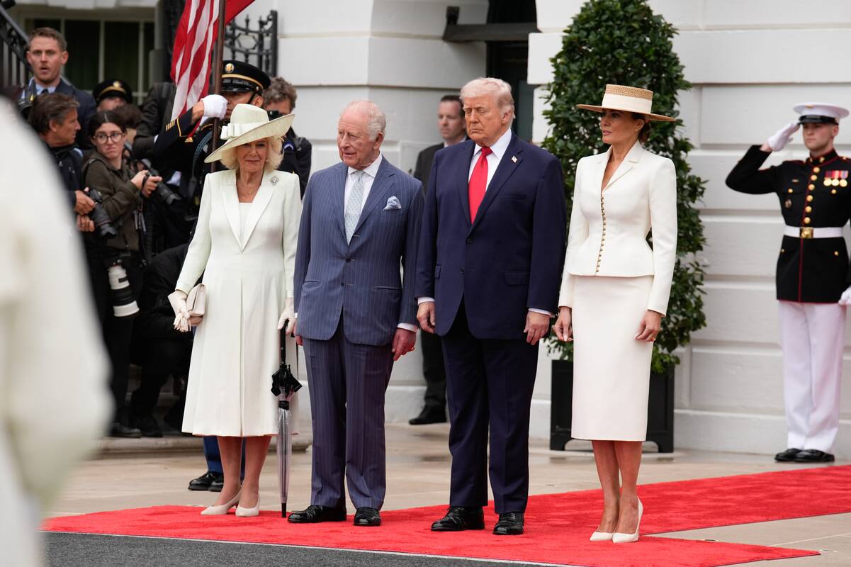 
<span>Donaldas Trumpas karaliui Charlesui III: JAV neturi artimesnių draugų nei britai</span>

