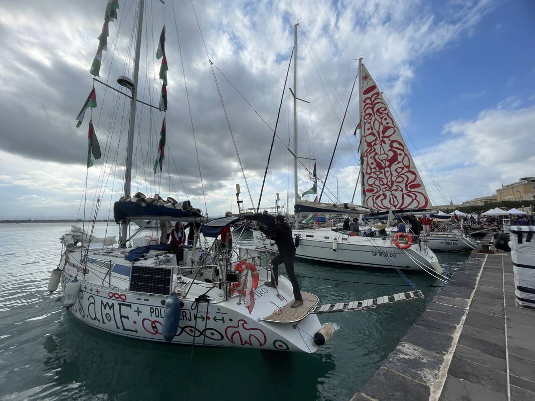 
<span>Ispanija smerkia Izraelio įvykdytą į Gazos Ruožą plaukusios flotilės sulaikymą</span>
