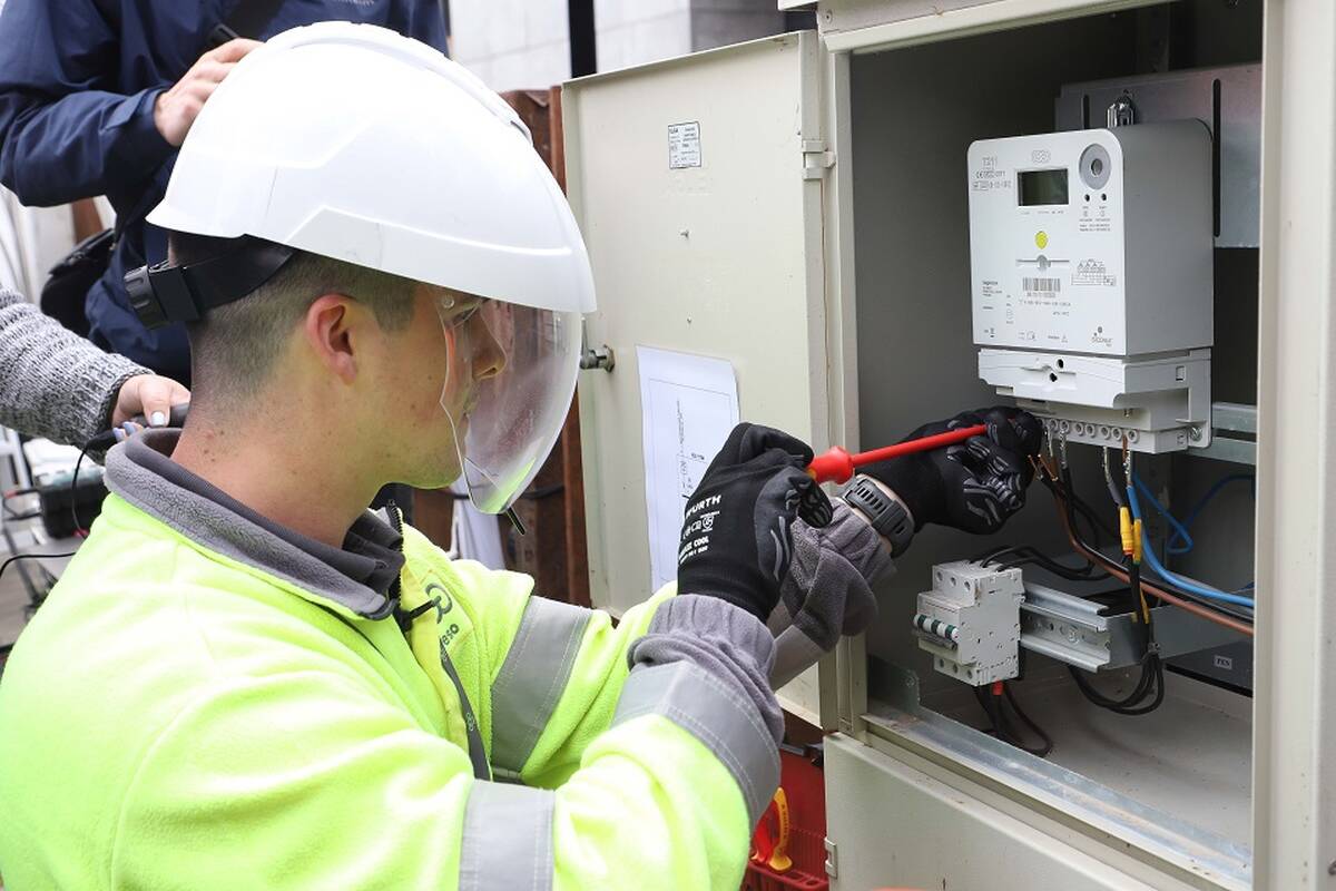 
<span>VERT suderino naują įkainį už elektros energijos apskaitos prietaiso keitimą į išmanųjį</span>
