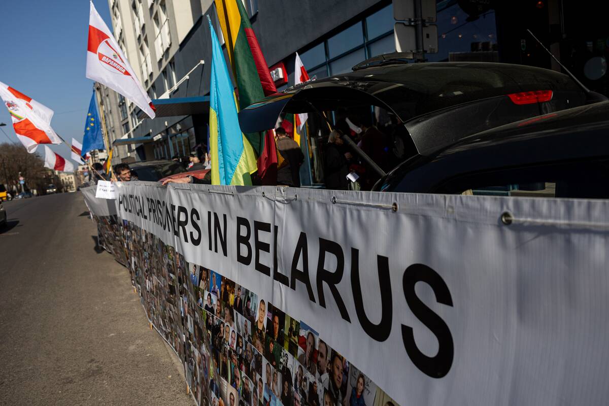 
<span>Sostinėje rengiamas mitingas Baltarusijos politinių kalinių solidarumo dienai paminėti</span>
