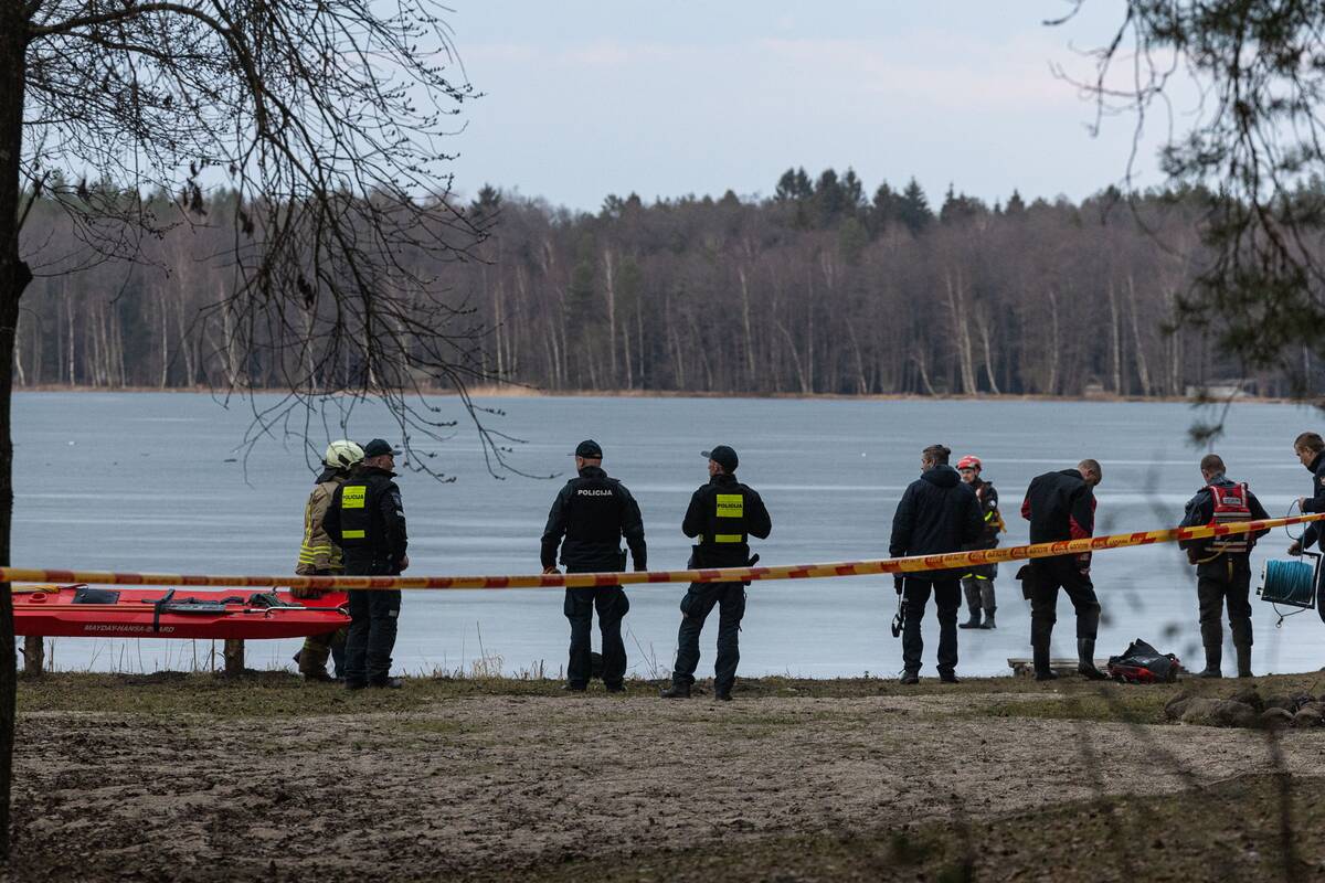 
<span>Policija: nėra gauta pranešimų, kad būtų nukritęs dronas</span>
