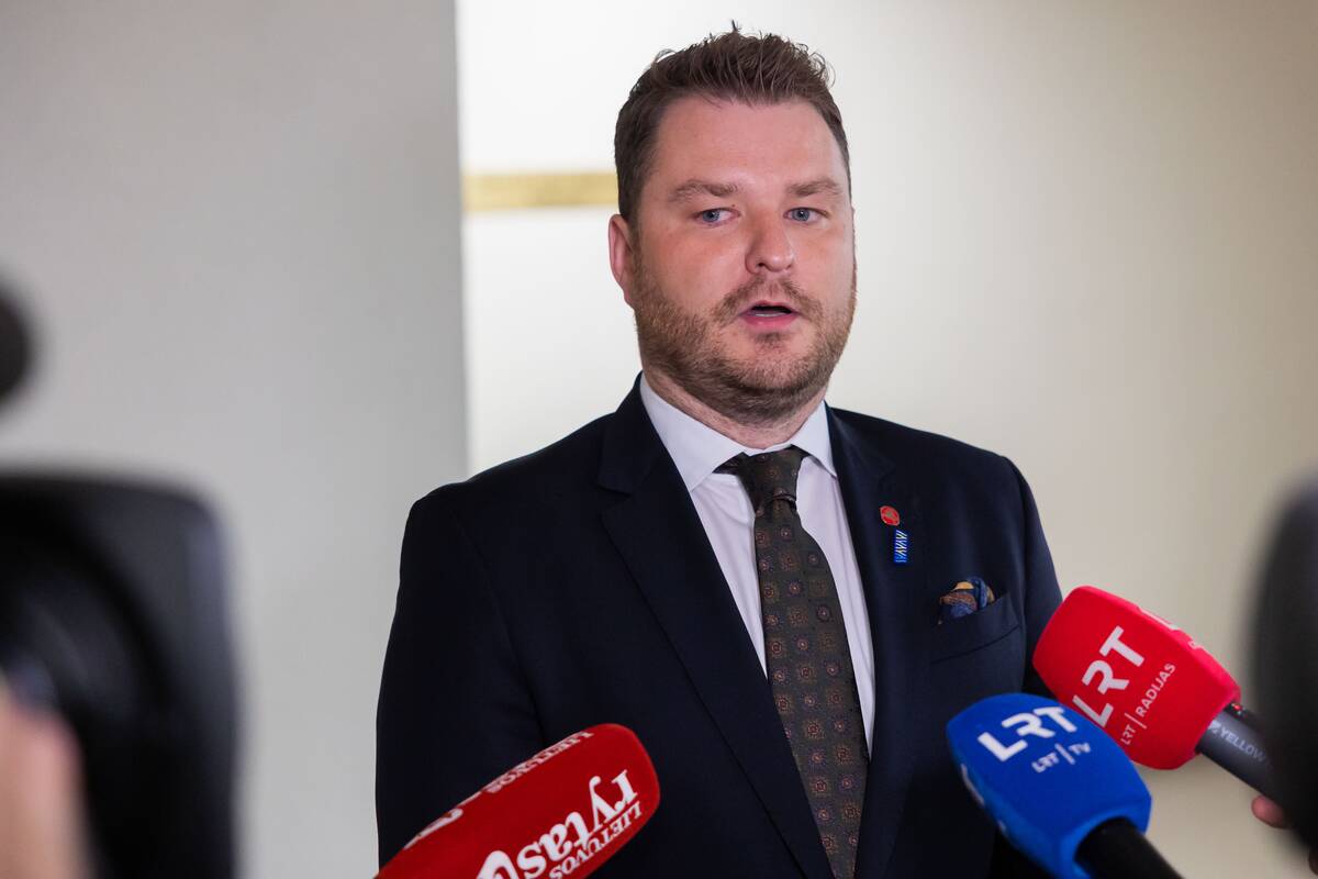 Kastytis Žuromskas aiškinasi Seimo Aplinkos apsaugos komitete