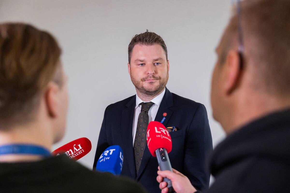 Kastytis Žuromskas aiškinasi Seimo Aplinkos apsaugos komitete
