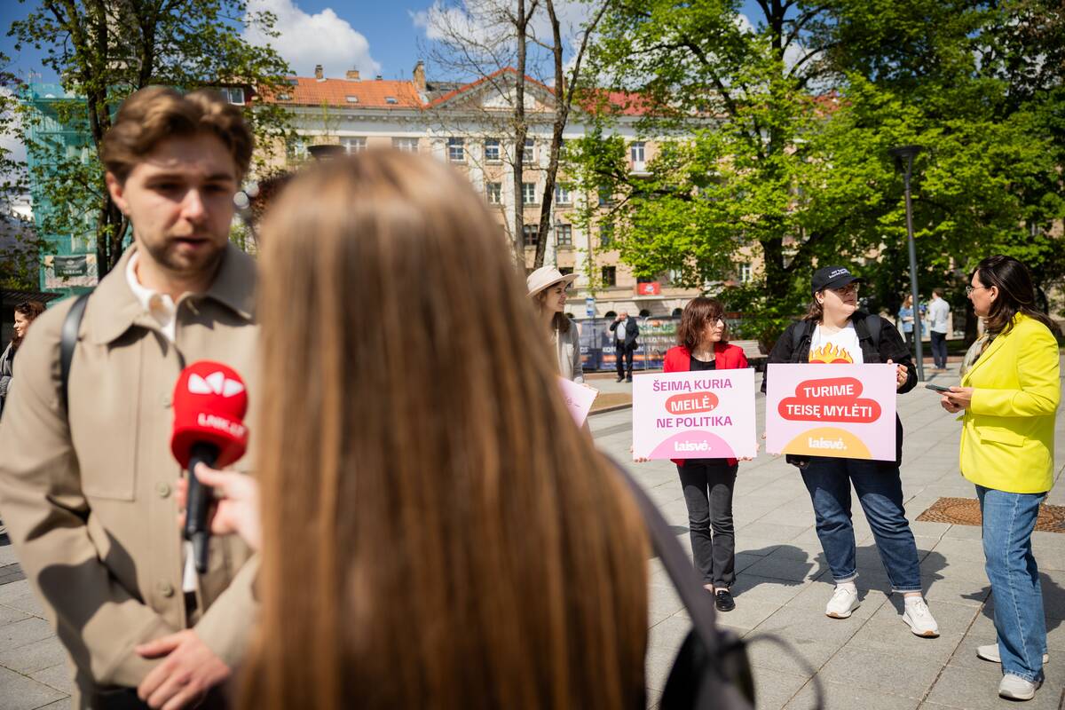 Laisvės partijos organizuojama akcija „Meilė nugalės“