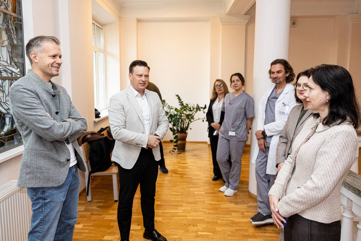 Mažojo žalgiriečio pirmųjų marškinėlių Vilniaus naujagimiams įteikimas