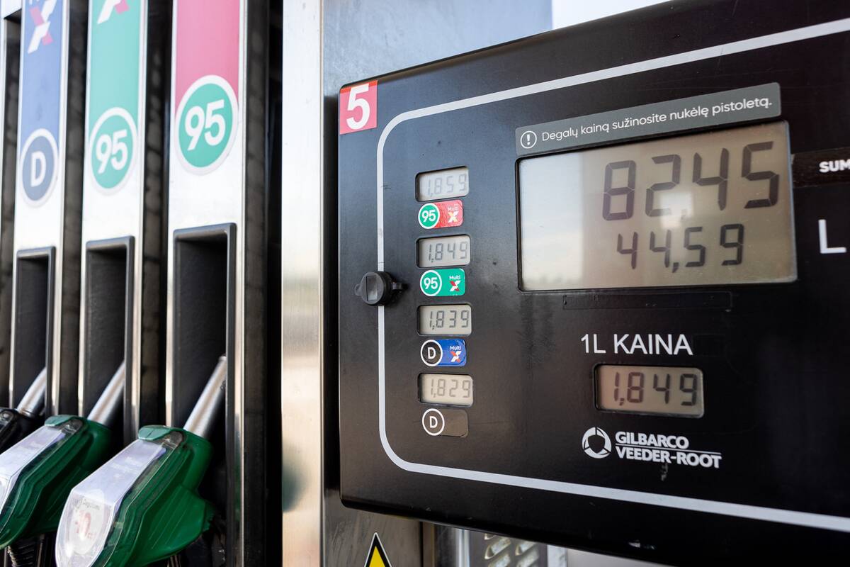 
<span>Daugiau nei dviejų tonų benzino byla: eksvadovui teismas skyrė baudą</span>
