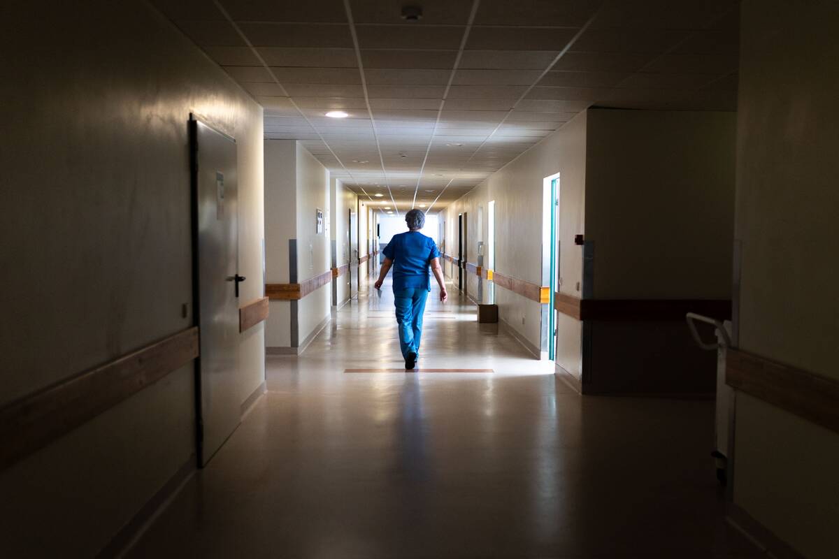 
<span>Į Santaros klinikas lėkė ugniagesiai: teko evakuoti pacientus ir darbuotojus</span>
