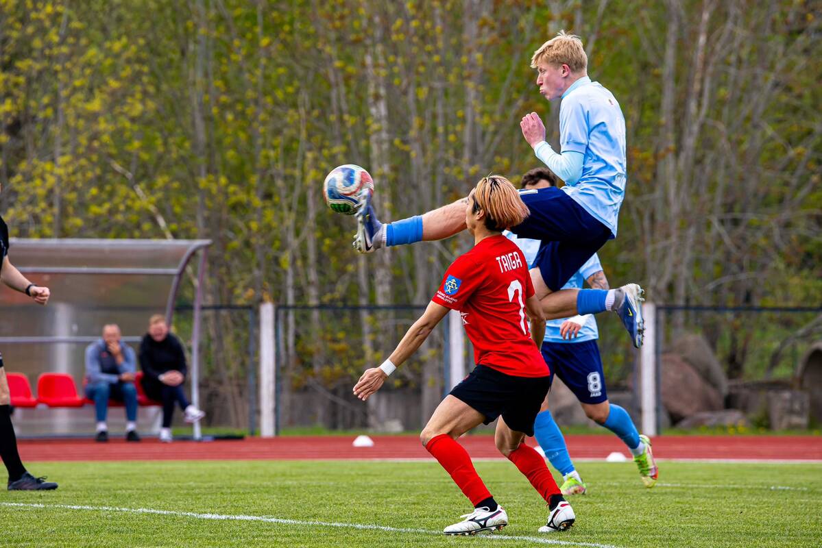 
<span>Futbolo lygoje tęsiasi klaipėdiečių spurtas</span>
