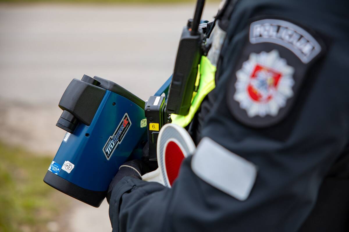 
<span>Miestas – ne lenktynių trasa: motociklininkas skriejo daugiau nei 140 km/val. greičiu</span>
