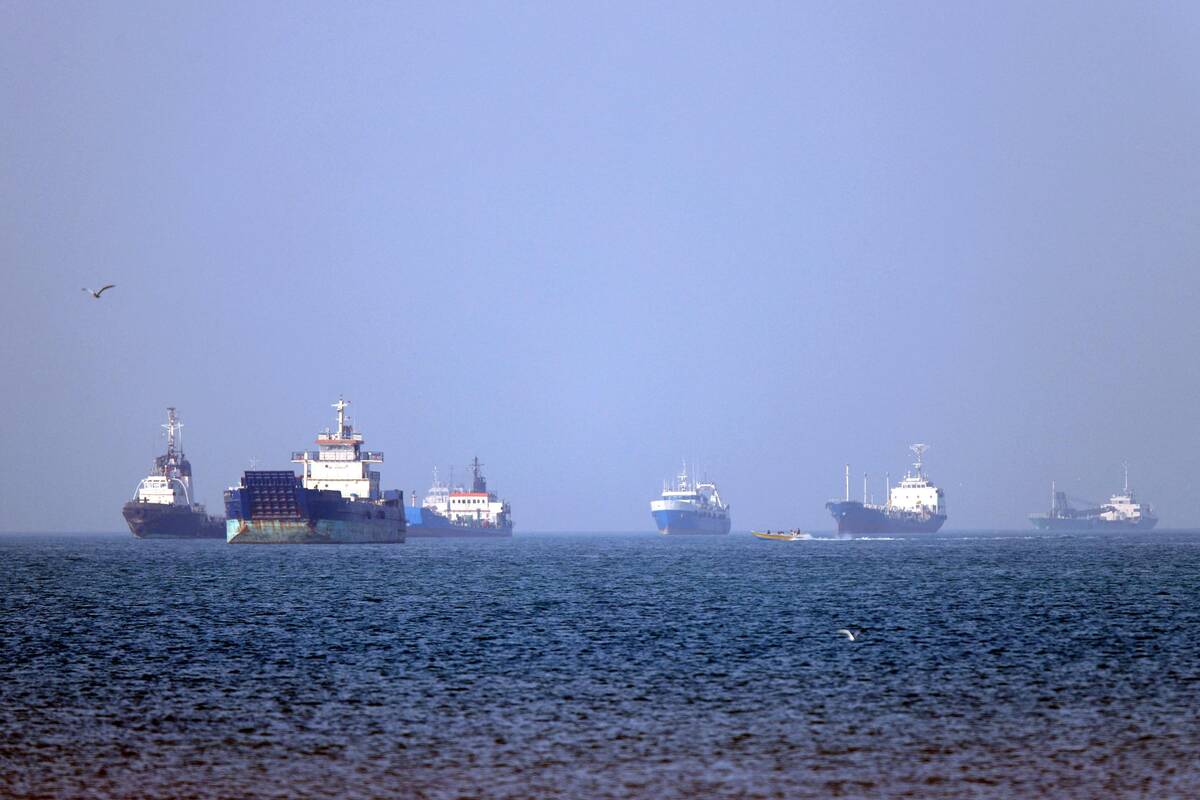 
<span>Irano žiniasklaida praneša apie naujus pavienius susirėmimus su JAV pajėgomis Hormuzo sąsiauryje</span>
