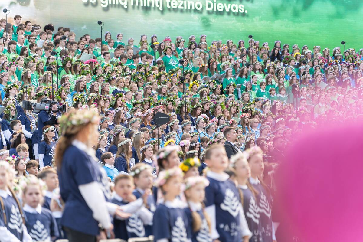 Kauno Dainų slėnį užliejo dainos ir šokiai