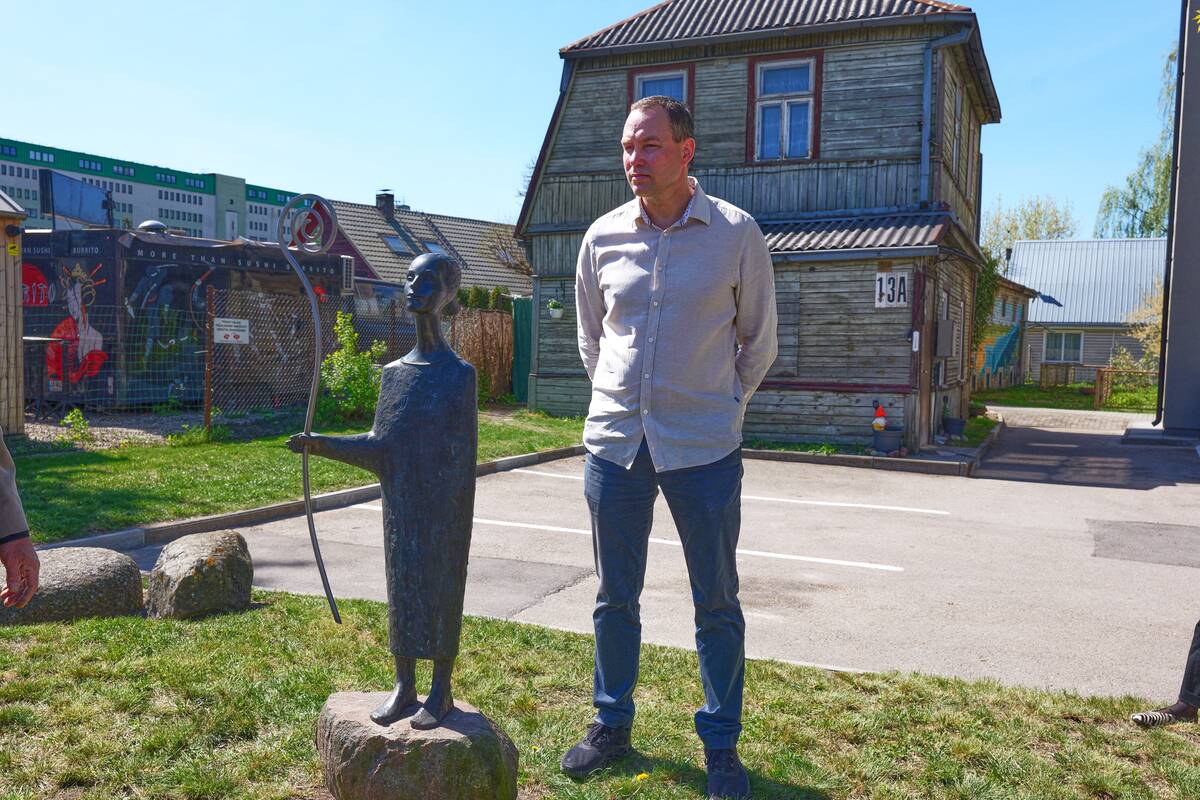 Siurprizas Utenos gatvėje: skulptūra skatina būti geranoriškiems