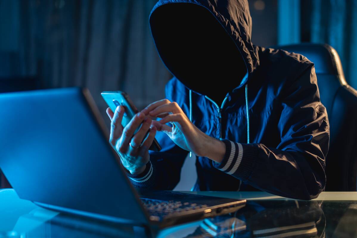 
<span>Jaunas vyras kaltinamas dėl internete vykdyto sukčiavimo: padaryta daugiau nei 200 nusikaltimų</span>

