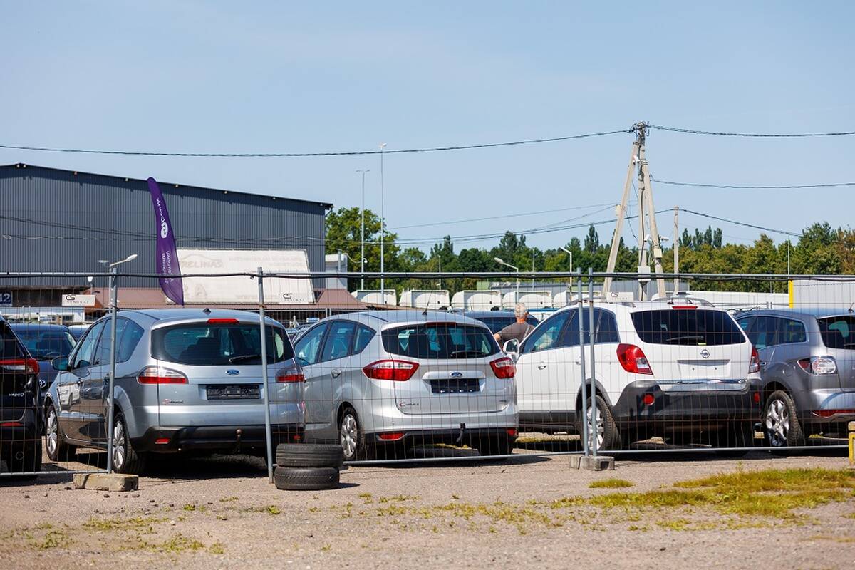 
<span>Naudotų automobilių rinkoje – sujudimas</span>
