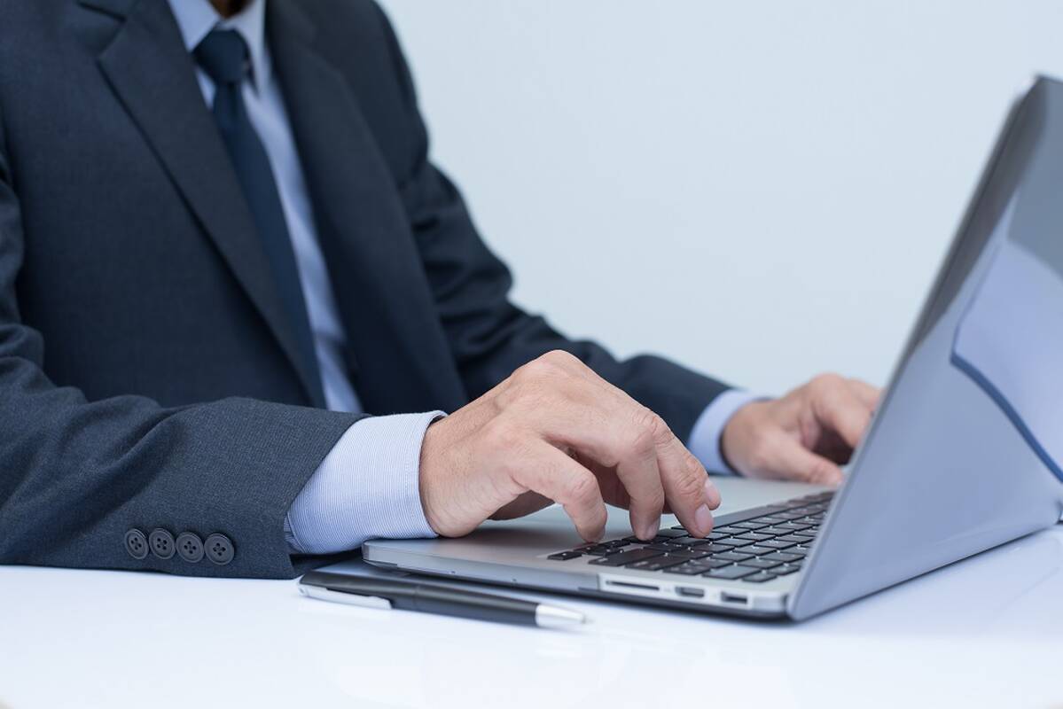 
<span>Merų atlyginimai kelia diskusijas: nori tūkstančiais didesnių algų</span>
