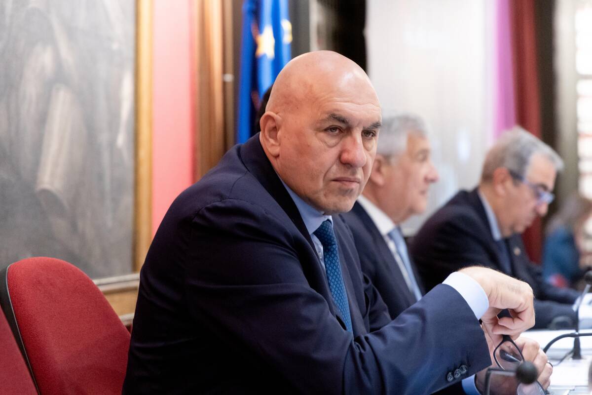 
<span>Italija arčiau Persijos įlankos regiono siunčia du laivus</span>
