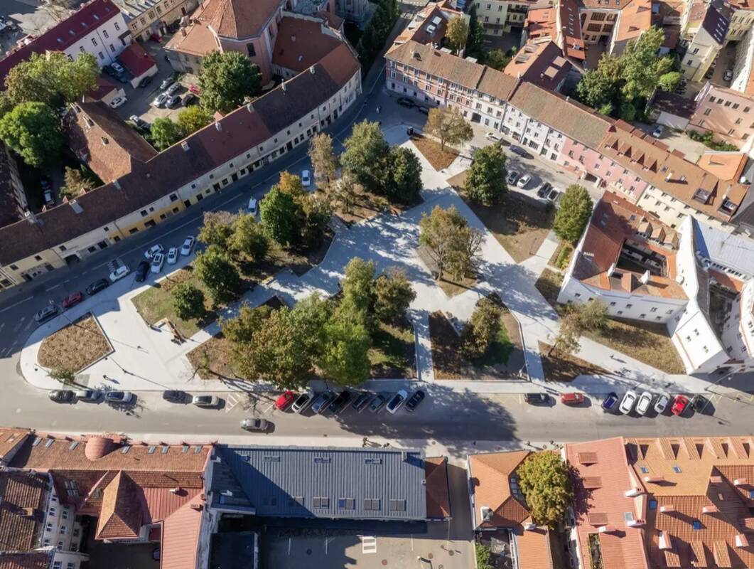 
<span>Vilniuje oficialiai atidaromas Lazdynų Pelėdos skveras – šventę lydės muzika</span>
