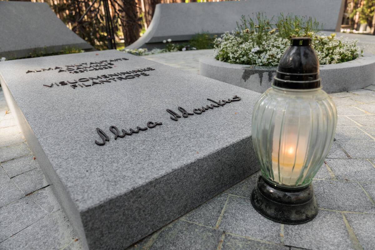 Adamkų kapavietė Petrašiūnuose