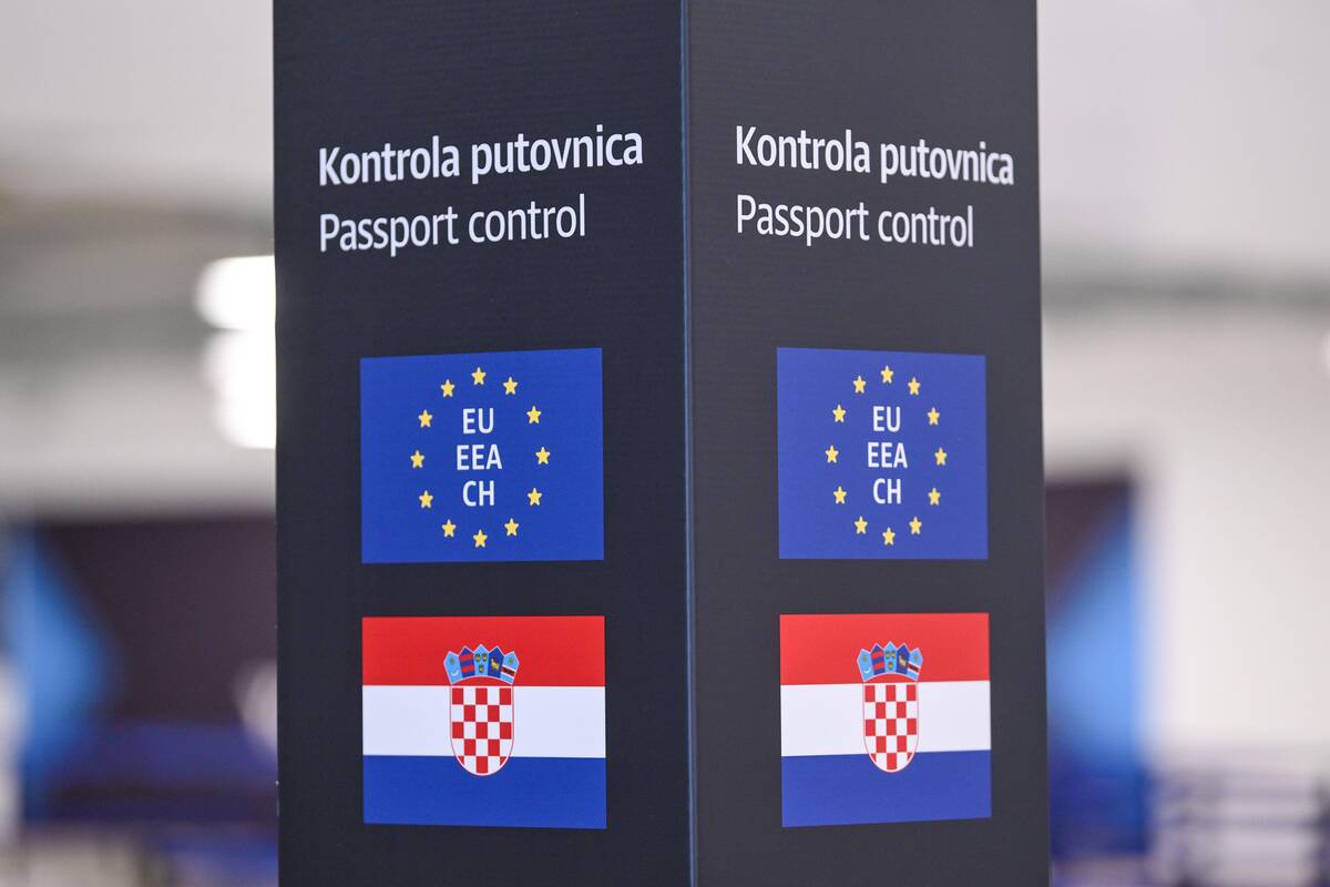 
<span>Netoli Kroatijos ir Slovėnijos sienos rasti keturi negyvi migrantai</span>
