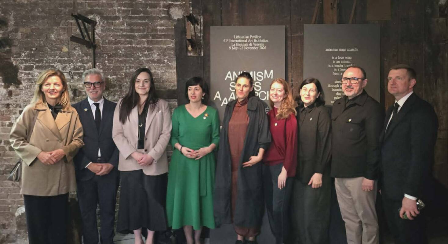 
<span>Venecijos bienalėje atidarytas Lietuvos nacionalinis paviljonas</span>
