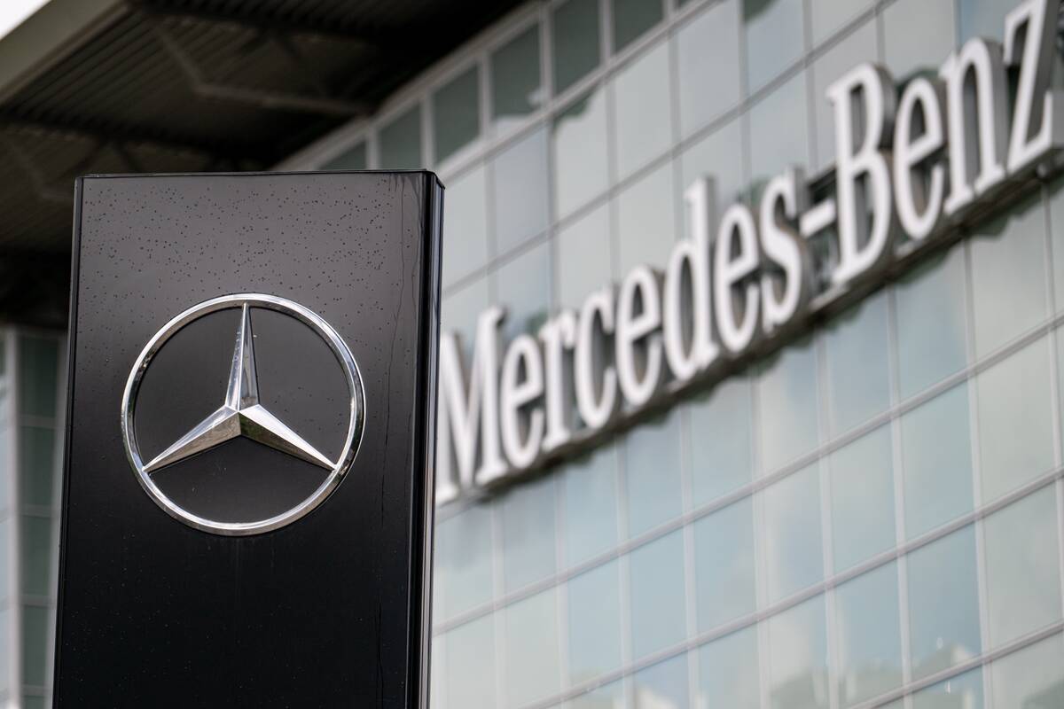 
<span>„Mercedes-Benz“ svarsto žengti į gynybos sektorių</span>
