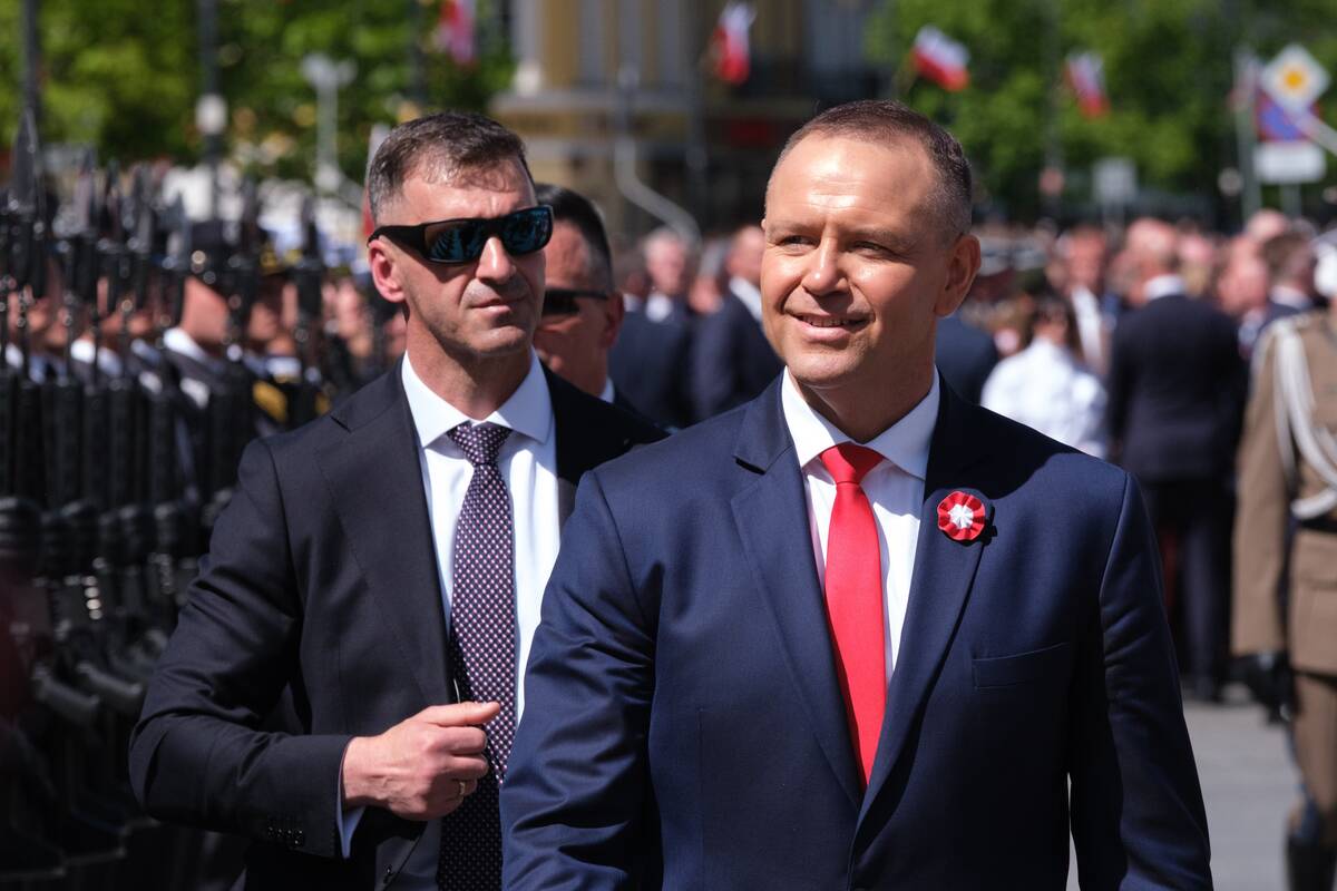 
<span>Nawrockis paragino reformuoti konstituciją</span>
