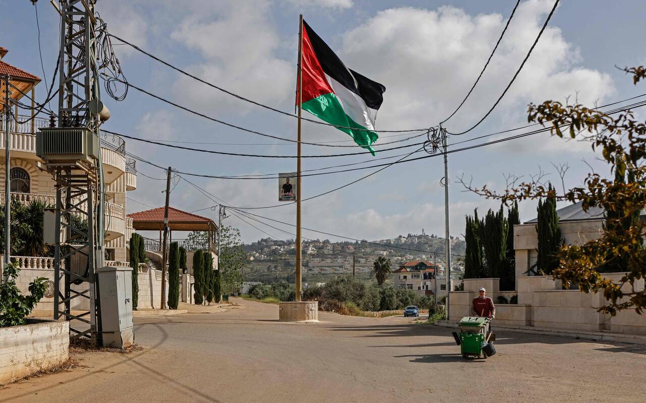 
<span>„Hamas“: žuvo grupuotės vyriausiojo derybininko sūnus</span>
