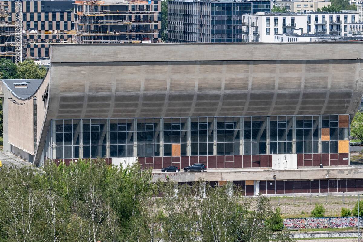 
<span>Socdemų veteranai užsimojo patys tvarkyti Sporto rūmus, bet ambicijas gniaužia dabartiniai lyderiai </span>
