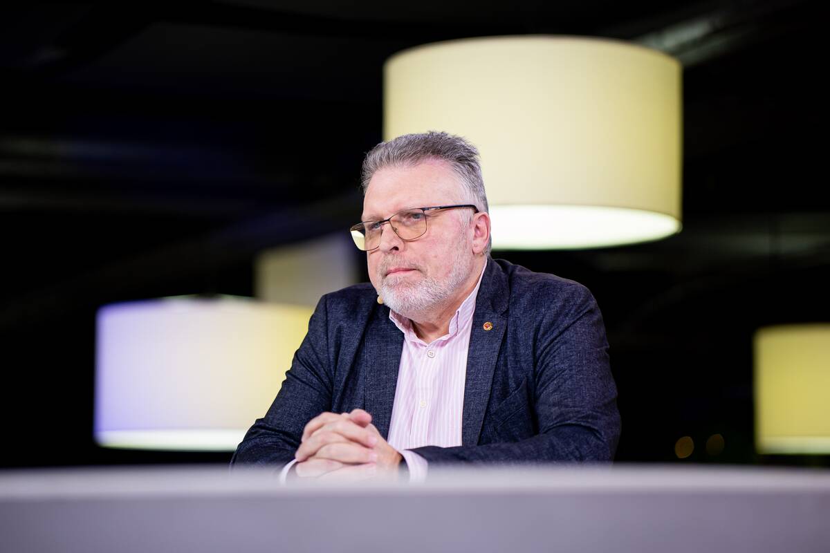 
<span>Buvęs oro pajėgų vadas – apie masinę dronų ataką: būtų problemų</span>
