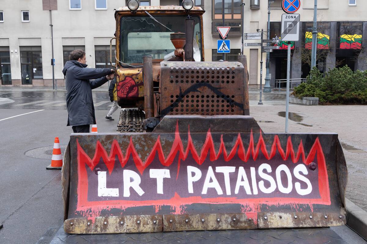 
<span>Iš Venecijos komisijos – rekomendacijos dėl LRT įstatymo pataisų</span>
