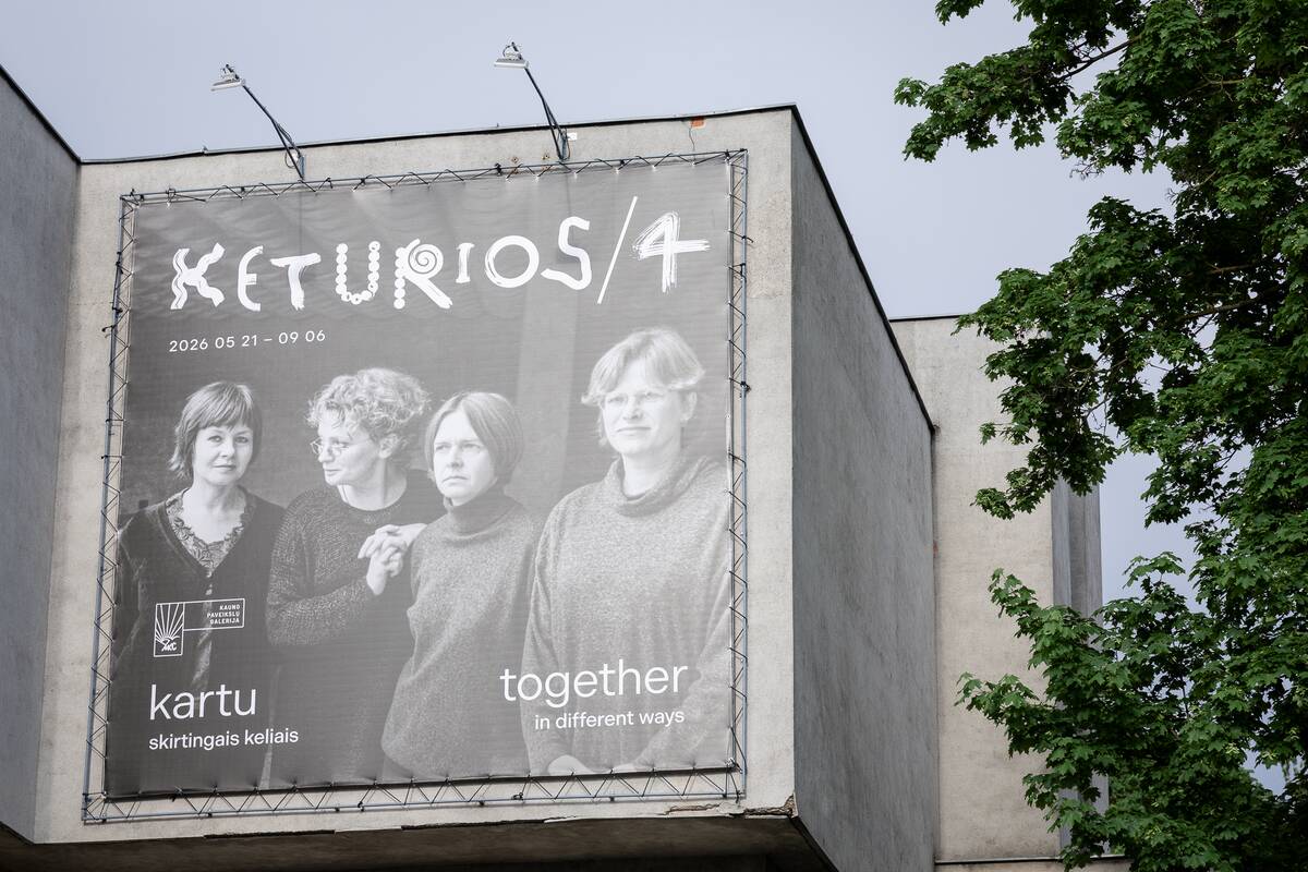 Parodos „kartu skirtingais keliais“. Grupė „Keturios“ atidarymas